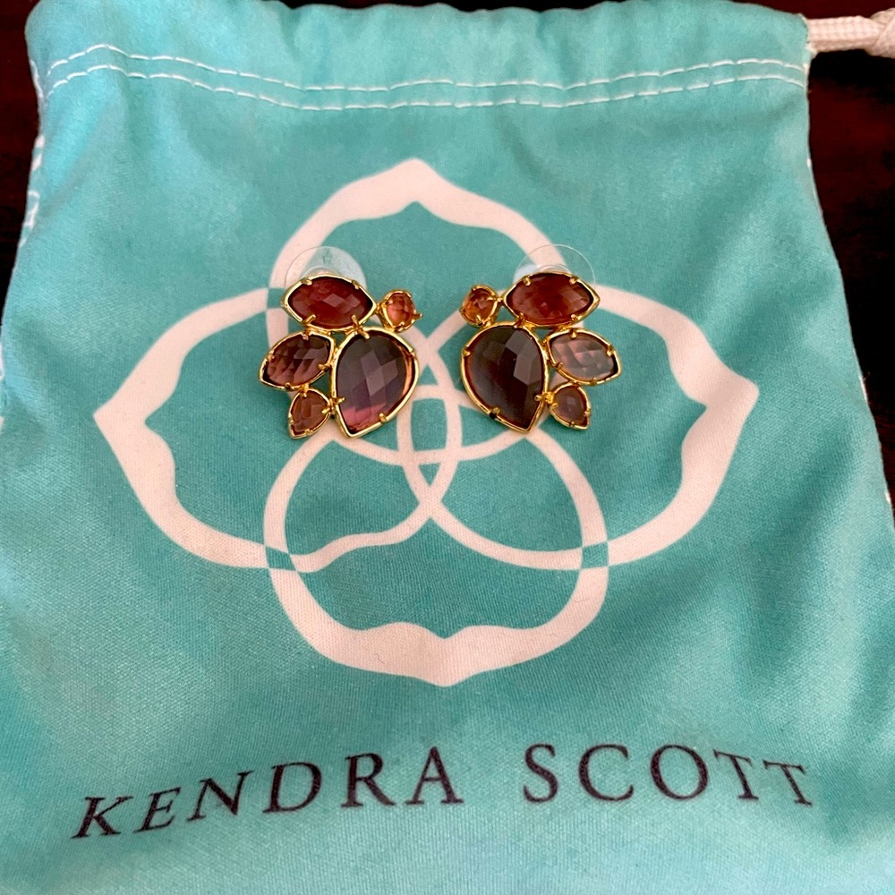 Kendra Scott earrings ✨